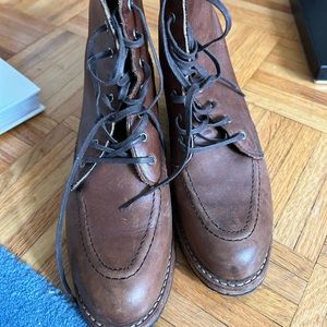 Red wing Clara 8